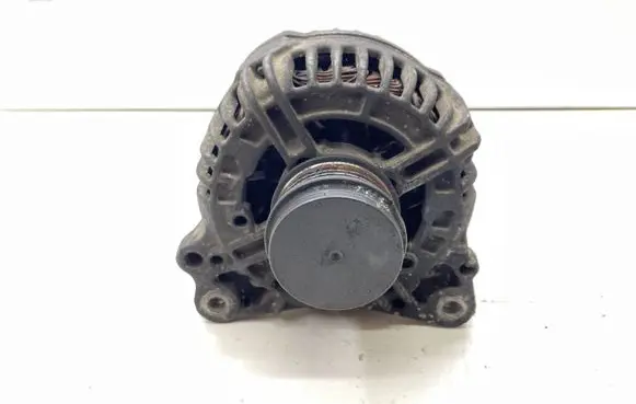Audi A4 S4 B5 8D Generator/alternator 028903031