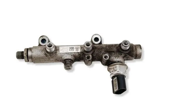 Volkswagen Touareg II Fuel main line pipe 059130089BT 05A906051