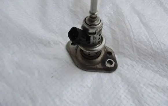 Opel Zafira C AdBlue injector 55501991