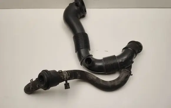 Porsche Macan (95B) Intercooler hose/pipe 95B129532A