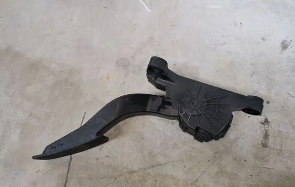 Hyundai Ioniq Accelerator throttle pedal 3274003100