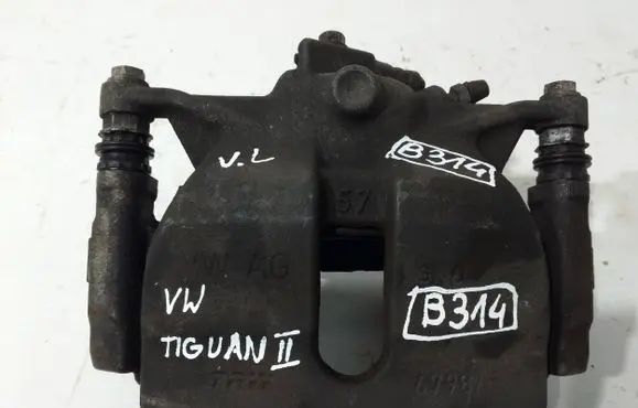 Volkswagen PASSAT B8 Front brake caliper 5714B