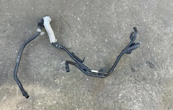 Audi A8 S8 D5 Engine coolant pipe/hose 059121511CL