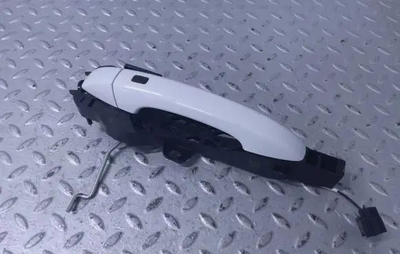 Dacia Sandero III Front door exterior handle 806064705R 806067754R