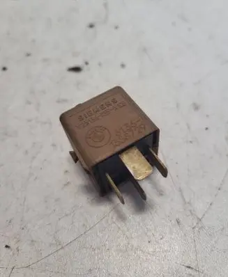 BMW 5 E39 Other relay 1388729