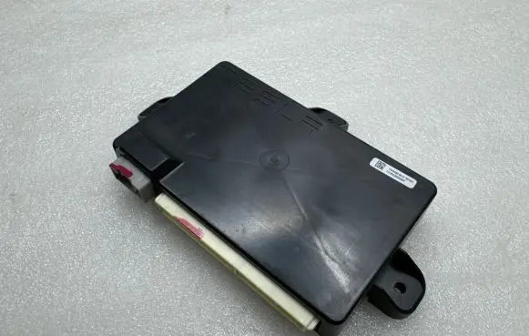 Tesla Model X Door control unit/module 104549000G 0318A20000697