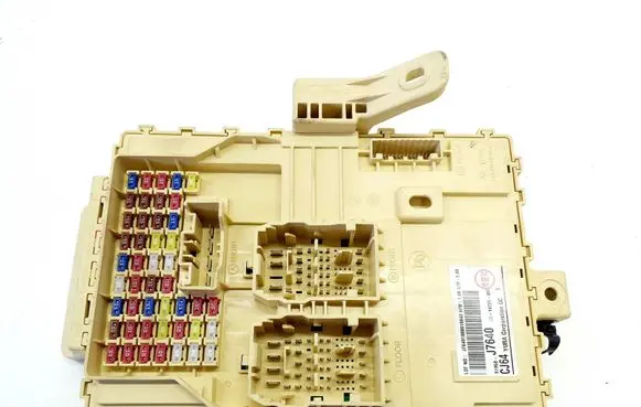 KIA Ceed Fuse module 91950J7640