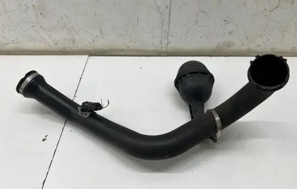Audi A4 S4 B9 Intercooler hose/pipe 8W0145673