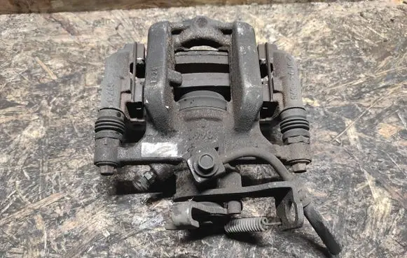 Opel Mokka Rear brake caliper 42359086