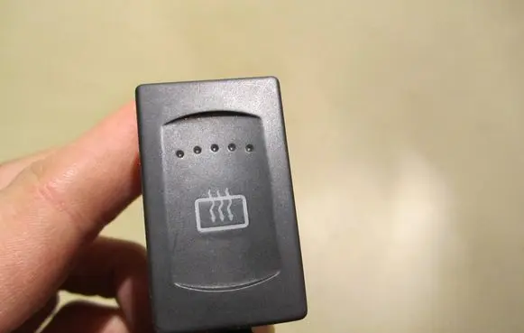 Volkswagen PASSAT B5 Windscreen/window heater switch 3B0959621C A66GF3