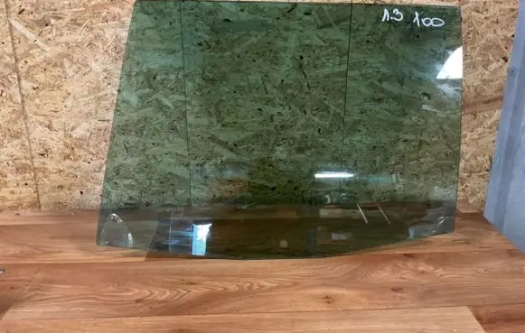 Ford Mondeo Mk III Rear door window glass 43R005223