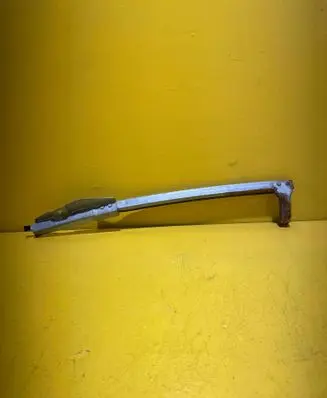 Nissan Note (E11) Rear door windshield rail 