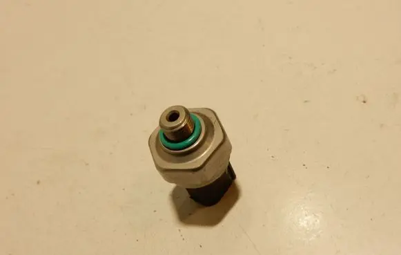 BMW X5 E70 Air conditioning (A/C) pressure sensor 9181464 60103