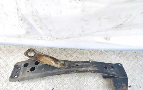 Toyota Avensis T250 Front subframe