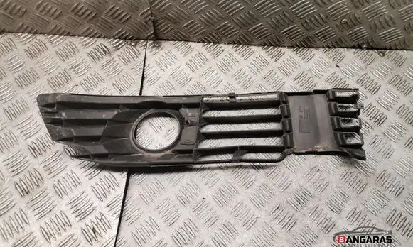 Volkswagen PASSAT B5.5 Front fog light trim/grill 3B0853665J