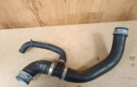 Mercedes-Benz SL AMG R231 Engine coolant pipe/hose A2315015282