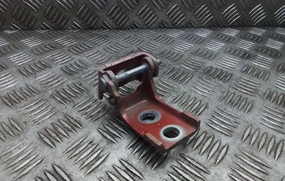 Peugeot Traveller Front door lower hinge 