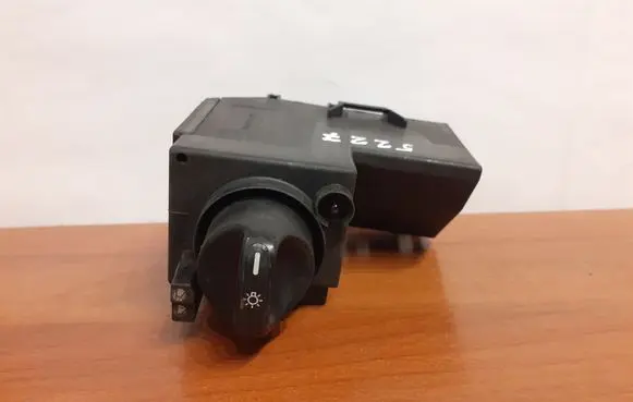 Mercedes-Benz E W210 Light switch 2105452004 5227