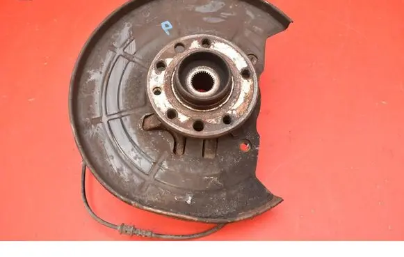 Front wheel hub spindle knuckle