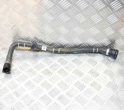 BMW 4 F32 F33 Engine coolant pipe/hose 8673993