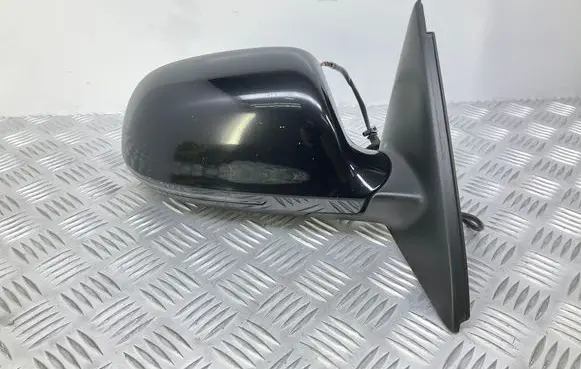 Audi Q3 8U Front door electric wing mirror 