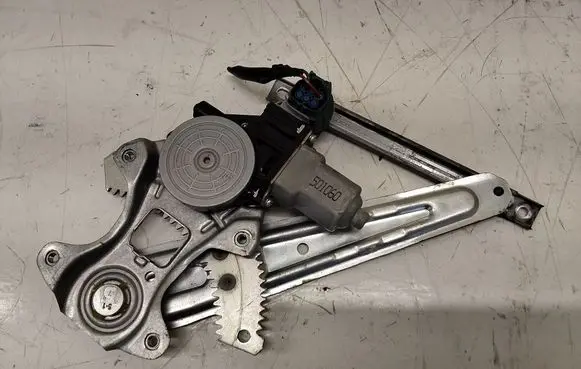 Nissan Juke I F15 Rear window lifting mechanism without motor 82730CV01B