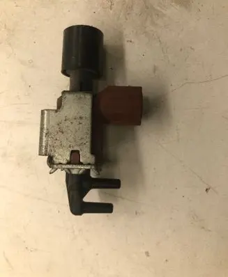 Suzuki Vitara (ET/TA) Valve vacuum 