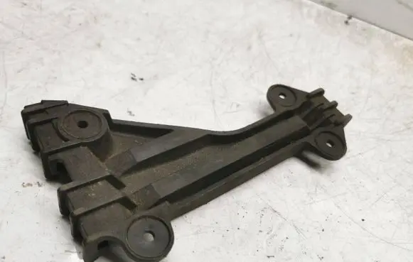Audi A6 S6 C5 4B Front bumper mounting bracket 4A0807284A