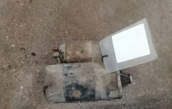 Renault Megane I Starter motor M002T48381