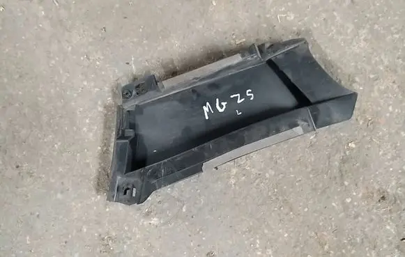 MG ZS Front bumper lower grill 10690302