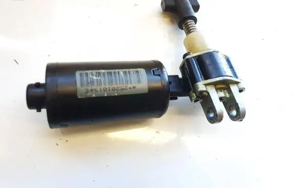 Nissan Primera Seat adjustment motor 507537r03 020422
