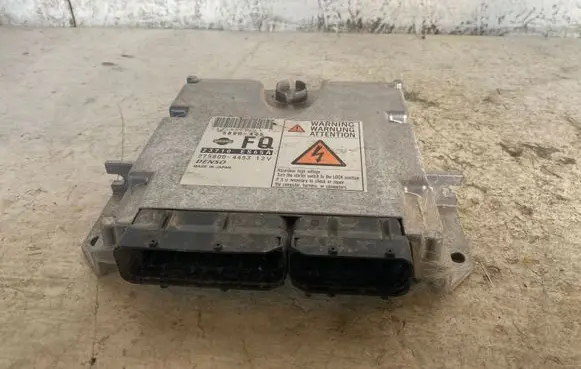 Nissan X-Trail T30 Engine control unit/module 23710ES65A 2758004453 5800445