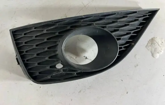 Seat Ibiza IV (6J,6P) Front bumper lower grill 6J0853665A M8726