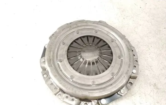 Volkswagen PASSAT B5.5 Pressure plate 004000925123 03G198141 ADV183081