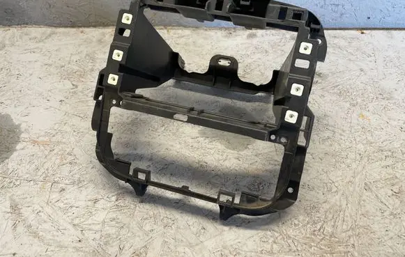 Radio/GPS head unit trim