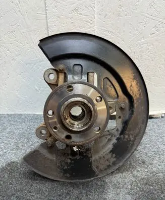 Front wheel hub