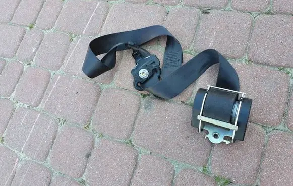 Renault Trafic II (X83) Front seatbelt 696519A