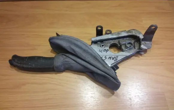 BMW 5 E39 Handbrake/parking brake lever assembly 3385132