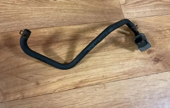 Nissan Note (E11) Breather/breather pipe/hose 22320BX000