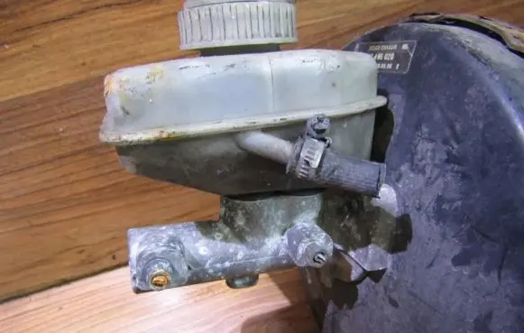 Opel Vectra B Master brake cylinder