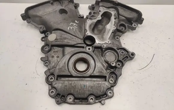 Ford Mustang VI Timing chain cover BR3E6059EA