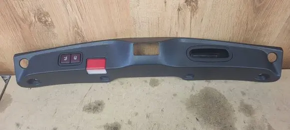 Mercedes-Benz C W205 Other trunk/boot trim element A2057500500