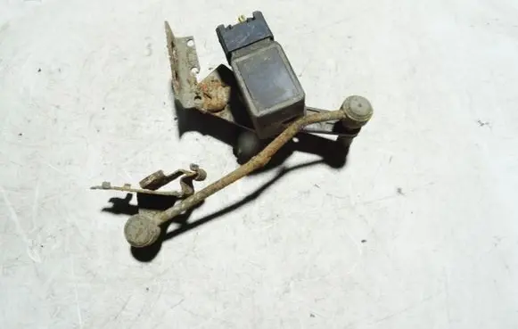 BMW 5 E39 Yaw turn rate sensor 1093697
