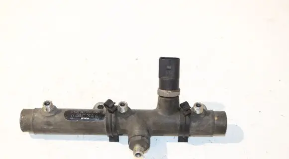 Audi A4 S4 B7 8E 8H Fuel main line pipe 059130089D