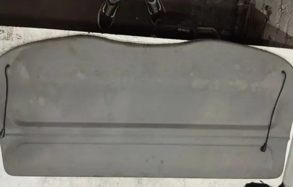 Parcel shelf