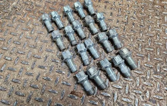 Nuts/bolts