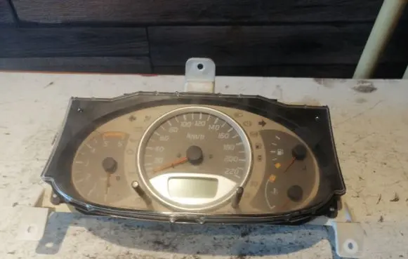 Nissan Almera Tino Speedometer (instrument cluster)