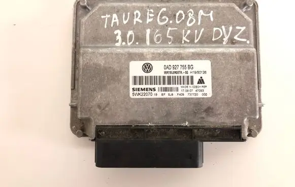 Volkswagen Touareg I Engine control unit/module 5WK22070 0AD927755BG