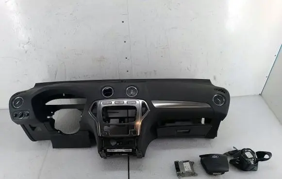 Ford Mondeo MK IV Dashboard 