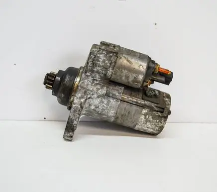 Volkswagen Golf V Starter motor 02Z911023H